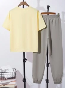 SHEIN Leap Crew 2 件青少年男孩休闲街头服饰镂空佩斯利印花短袖 T 恤和运动裤套装，春季服装 - 彩色 - 查看 3