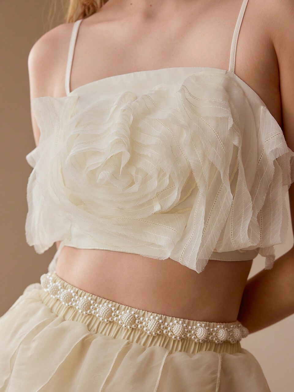MOTF STEREO FLORAL CROP CAMI TOP