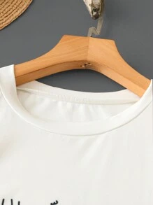 Mulvari Women's Digital Print Short Sleeve T-Shirt, Minimalist & Fashionable Casual Everyday Wear