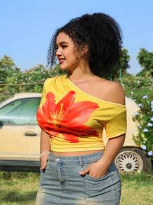 SHEIN EZwear 大码不对称露肩大花卉印花 T 恤，适合春夏海岛度假 - 黃色 - 查看 5