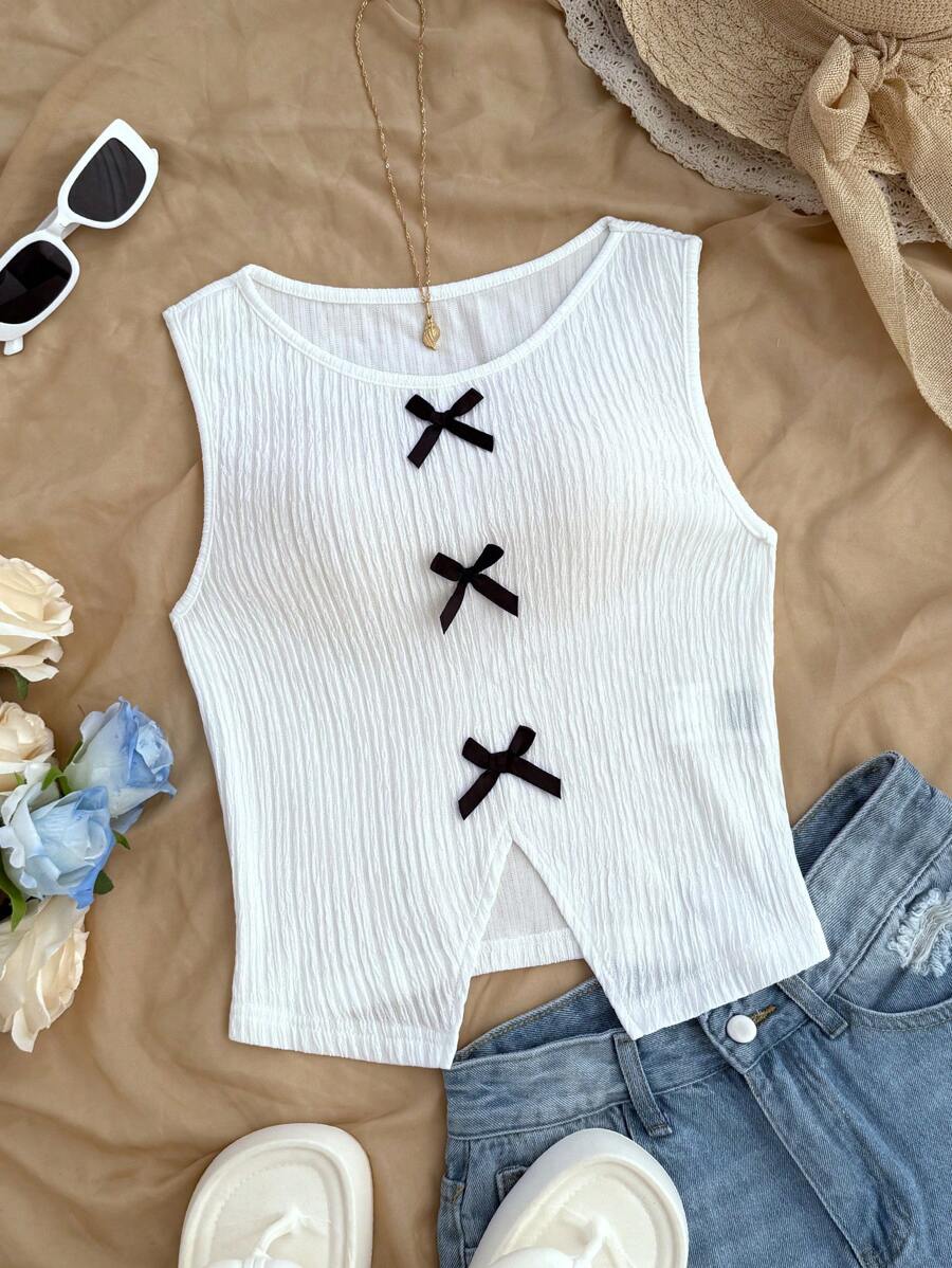 Soleia 女式可爱白色短款上衣，配黑色蝴蝶结细节和开衩下摆，夏季上衣 - 白色 - 查看 1