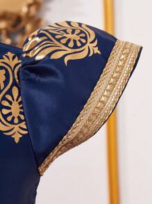 SHEIN Girls' Royal Blue National Day Tunic Abaya Kaftan Jalabiya, Middle East Ramadan Ramadan Girl's Native Traditional Dress With Golden Totemic Heat Transfer Pattern, Extra Long Length Golden Trim Belt Waistline Flared Skirt, Paired With One Bag, Golden Edging Ribbon Texture Cap Sleeve, Luxurious High-End, Suitable For Banquet, Outgoing, Festival Occasion Dress