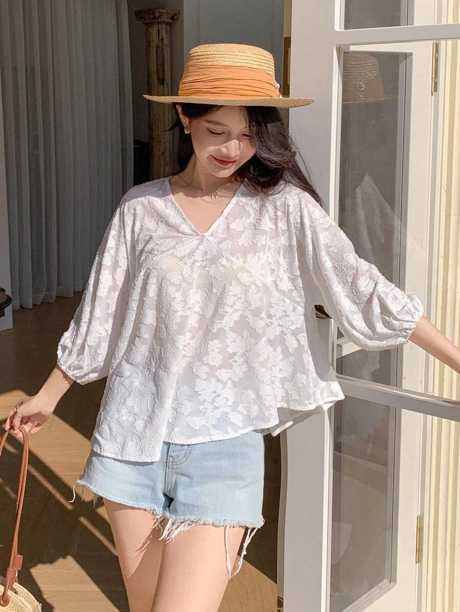 DAZY 女士纯色纹理超大不对称 V 领透明优雅衬衫上衣,夏季 - 白色 - 查看 1