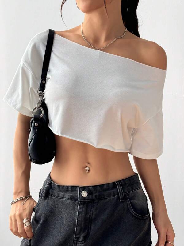 Flirla Tricou crop alb cu gât asimetric pentru damă, tricou cu mânecă scurtă, îmbrăcat supradimensionat, cu margine zdrobită Y2K, potrivit pentru primăvară/vară