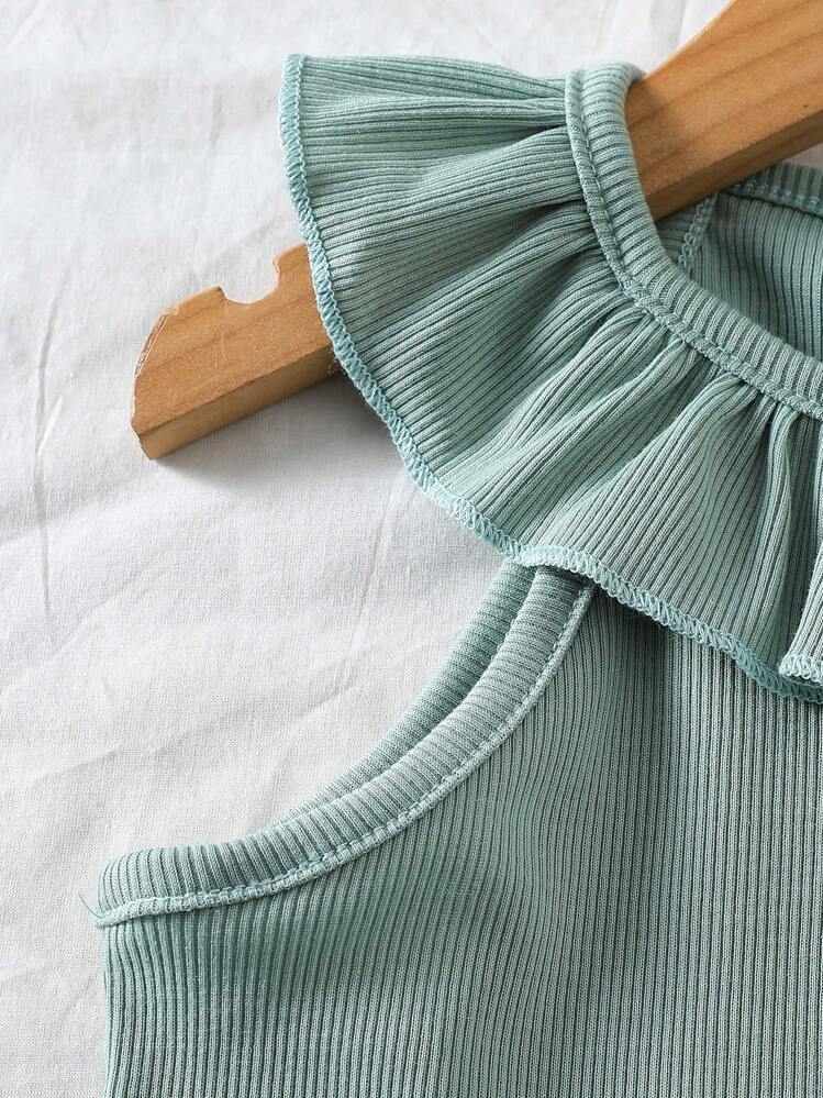 SHEIN Young Girls 2pcs Sets, Spring And Summer "Wildeya" New Style, Casual Ruffled Collar Top In Sage Green And Matching Apricot Pants, Suitable For Outdoor Activities And Daily Wear - Light Wash - View 4