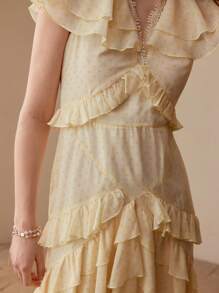 MOTF Vestido con volantes y lunares