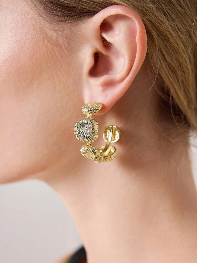 GOLD TEXTURED HOOP EARRINGS