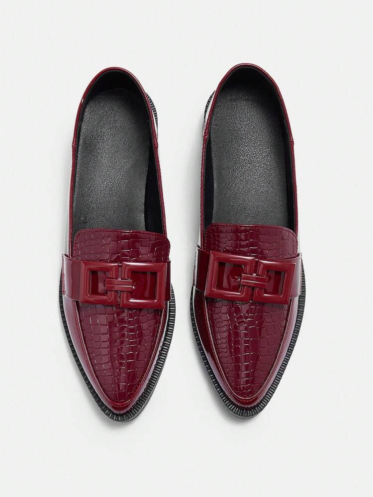 CUCCOO CURVES プラスサイズ レディース ゆとり幅 チャンキーヒール プラットフォーム フラット 尖った先 ソリッド ワイン レッド バックルストラップ ディープバンプ オックスフォード、オールシーズン対応 ブリティッシュスタイル ローファー