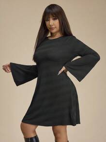 Forever 21 Plus Size Spring Simple Black Wave Texture Flare Sleeve Backless A-Line Mini Dress For Women - Black - View 6