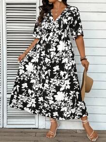 SHEIN VCAY 大码花卉印花短袖休闲连衣裙