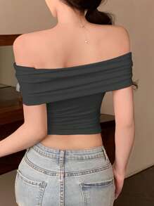 DAZY Dames effen kleur minimalistische casual strakke off-shoulder top T-shirt, off-shoulder top