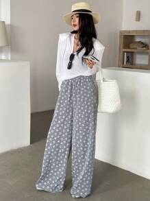 DAZY All-Over Plaid Print Loose Wide Leg Pants, Women Floral - Black - View 4