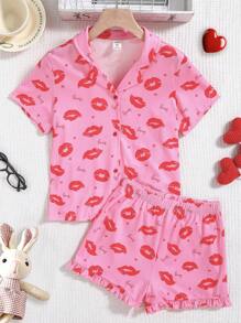 SHEIN Leap Crew 2 件 Tween 女童休闲卡通图案 Polo 领短袖纽扣衬衫搭配褶边短裤，宽松舒适睡衣套装 - 粉色 - 查看 1