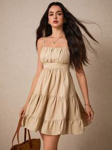 Poéselle 夏季亚麻荷叶边下摆褶裥吊带连衣裙、方领 A 字形背心细肩带连衣裙、乡村核心美学、法式细肩带连衣裙