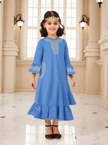 SHEIN 1pc Young Girl Blue Modest Traditional Embroidered Floral Flounce Sleeve Robe,Party,Autumn Daily Gatherings And Vacation Wear - Blue - View 1