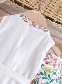 SHEIN Babygirl 花卉印花露肩短袖连衣裙，夏季度假装 - 白色 - 查看 5