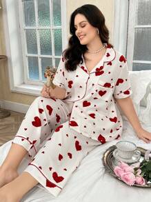 CottageSlumber Große Größen Pyjama-Set mit Herz-Muster und Kontrastbesatz, offene Vorderseite mit Kerb-Kragen