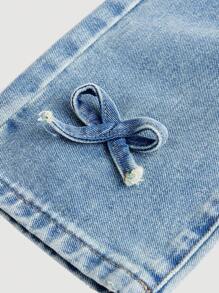 SHEIN Baby Mädchen süße Schleife Dekor Hellblau Denim Weit geschnittene Hose, Mädchen Herbst und Winter Kleidung - Helle Waschung - Übersicht 4