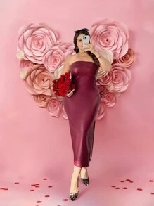 SHEIN Privé 大码舒适休闲优雅年轻派对拥抱和亲吻印花勃艮第色 PU 管紧身连衣裙，适合女士情人节 - 酒紅色 - 查看 2