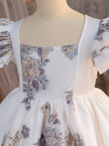 SHEIN Vestido de fiesta para niña preadolescente con jacquard floral, malla, diseño de peplum y volantes en capas, hilos metálicos, elegante, informal para vacaciones, fiesta blanca, vestido de princesa, para fiesta de cumpleaños, festival, Día de San Valentín