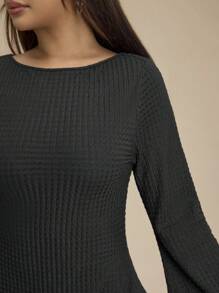 SHEIN Forever 21 Ținute casual pentru femei/Haine de vară/Rochie de plajă/Haine de vară/Rochie de petrecere a ceaiului/Tenute de vacanță la plajă/Festival de muzică country Textura neagră Curea cu halter Plus Size Femei A Swing Mini Rochie - Negru - Vizualizare 5