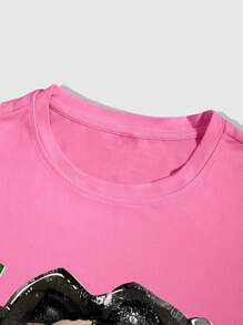 ROMWE MEN Street Life Set de 2 piezas de pantalón corto y top de cuello redondo con estampado gráfico para hombre
