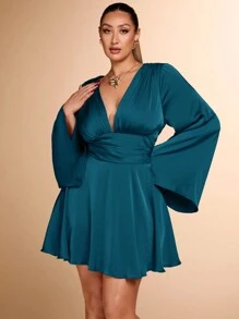 SHEIN BAE 加大码红色缎面 V 领 A 字形连衣裙，适合派对和约会，圣诞派对礼服迷你连衣裙、万圣节女装、冬季女装、长袖连衣裙、新年前夜连衣裙、感恩节、节日、婚礼、夜间外出、鸡尾酒会礼服、夏季女装、商务连衣裙、情人节连衣裙 - 水鴨藍 - 查看 5