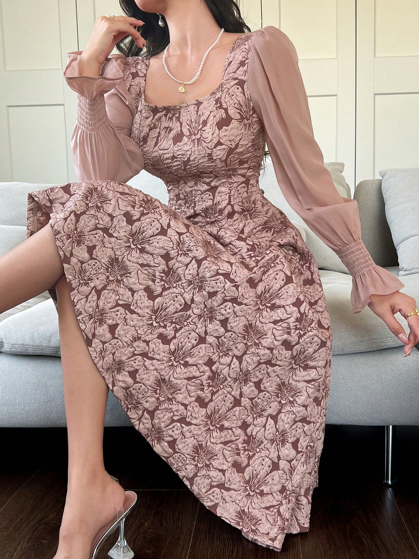 DAZY فستان نسائي أنيق متوسط الطول من الشيفون بتصميم رقعة زهرية، ياقة مربعة وأكمام منتفخة، فستان ربيع