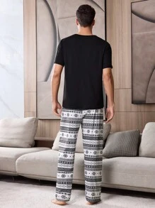 Geometric Pattern Print Leisure Patch Pocket Short Sleeve Pants Men Pajama Set - Black and White - View 2