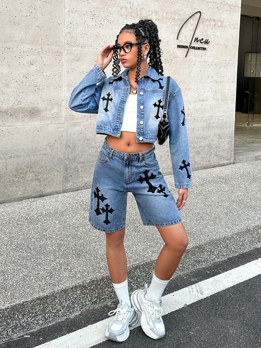 SHEIN Teen Girls Y2K Grunge Punk Y2k Retro Fashion Cross Embroidered Ligh Washed Crop Denim Jeans Jacket, Girls Summer Fashionable Concern Outfits - Light Wash - View 1