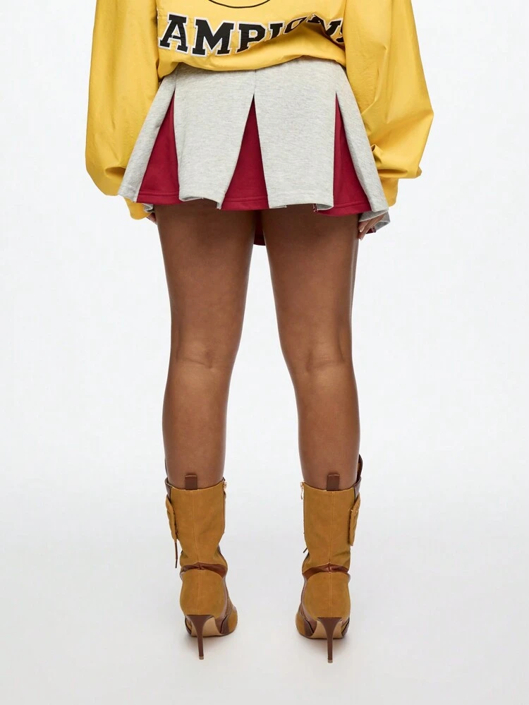 SUMWON WOMEN Split Front Pleated Mini Skirt With Star Logo