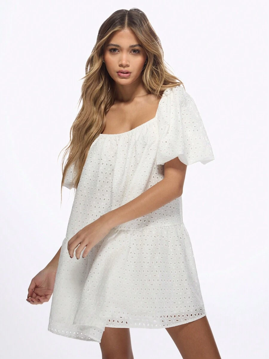 MISSGUIDED 英式刺绣泡泡袖罩衫迷你连衣裙，背面系带细节，夏季婚礼宾客派对波西米亚风格挤奶女工风格方领孔眼 - 白色 - 查看 1