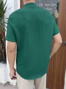 SHEIN X ELOISA & ORSON Manfinity VCAY Men's Solid Color Short Sleeve Single-Breasted Casual Woven Shirt