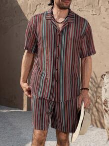 Manfinity RSRT Conjunto de camisa de manga corta casual a rayas y pantalones cortos para hombre Manfinity Nomadique