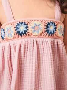 Cozy Pixies 钩编饰边细肩带束腰女婴连衣裙 - 粉色 - 查看 6