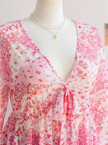 Soleia 大码女式复古拼布花卉印花针织网眼前开腰喇叭袖衬衫 - 粉色 - 查看 6