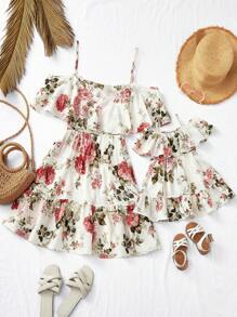 SHEIN Baby Girls & Mommy Matching Floral Print Strap Dress, Vacation Outfit - White - View 1