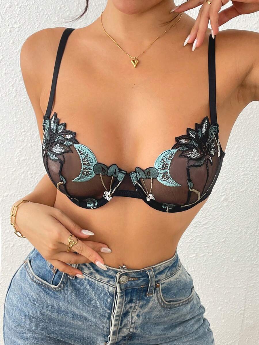 1pc Embroidery Padded Lingerie Brassiere With Underwire For Women