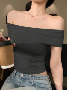 DAZY Dames effen kleur minimalistische casual strakke off-shoulder top T-shirt, off-shoulder top