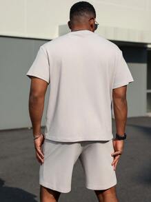 Manfinity Homme Plus Size Men 2pcs Set Solid Color Crew Neck Short Sleeve T-Shirt And Shorts - Apricot - View 2