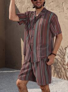 Manfinity RSRT Conjunto de camisa de manga corta casual a rayas y pantalones cortos para hombre Manfinity Nomadique
