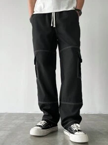 Claim Dot 男士年轻街头风格，INS 畅销百搭仿牛仔拼布工装裤。黑白撞色缝线和超大工装口袋设计，是送给男朋友或老公的绝佳礼物。宽松直筒裤型，是街头潮流和 Y2K 时尚的理想之选。宽松裤型，秋季 - 黑色 - 查看 5