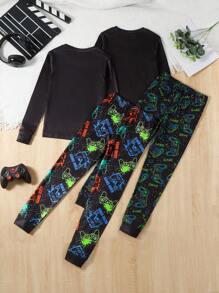 Conjunto de 4 piezas de pijama ajustado para niños preadolescentes - Camiseta de manga larga y pantalones con estampado gráfico de juegos de estilo sobre fondo negro