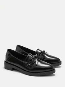 CUCCOO CURVES Zapatos planos de mujer con plataforma ancha, suela gruesa, puntera afilada, color negro sólido, escote pronunciado, estilo apto para las cuatro estaciones, con remaches y lazo, en estilo inglés