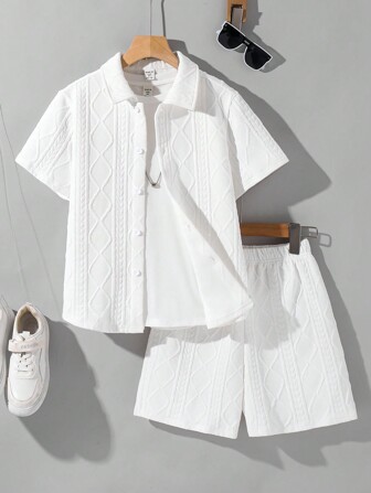 SHEIN 2 件套青少年男孩休闲百搭舒适 Polo 领前开宽松短袖上衣和短裤两件套服装，适合春、夏、秋、冬各季节上学、花园、海滩、生日