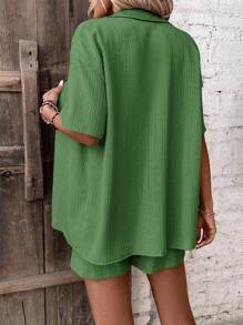 SHEIN Clasi 2pcs Women Leisure Solid Color Short Sleeve Shirt & Shorts Set - Green - View 2