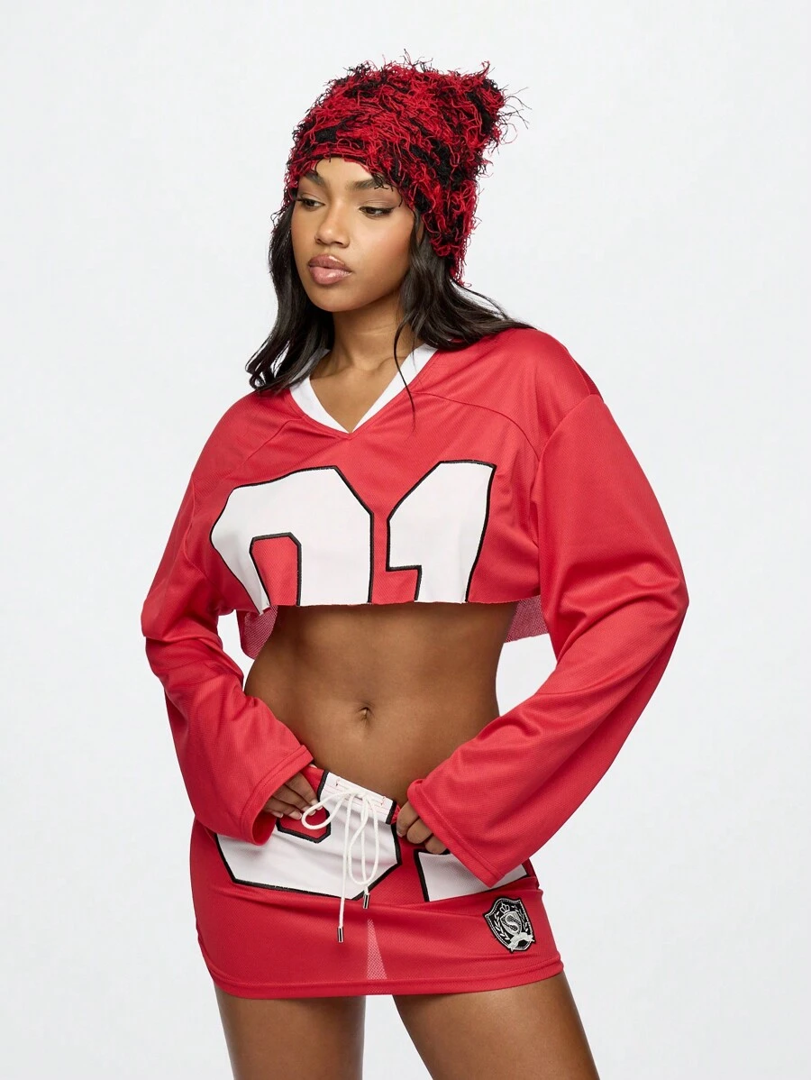 SUMWON WOMEN Jersey Athletic Varsity Style Cropped Football Top Sporty Team Number Long Sleeve Performance Casual Game Day Fall Winter Season Fashion