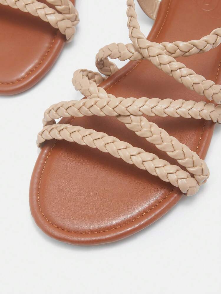 CUCCOO CURVES Women's Wide Width Flat Woven Bohemian Sandals, Round Toe, Apricot Color, Suitable For Beach, Vacation And Daily Wear