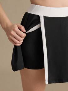 女士拼色侧开衩下摆休闲运动短裙网球裙 - 黑與白 - 查看 4