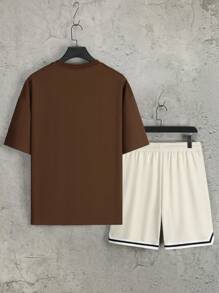 Manfinity Homme Bộ áo thun nam cổ tròn tay ngắn in họa tiết hoạt hình và quần short cạp rút, nhiều màu sắc, quà tặng bạn trai - Cà phê nâu - Xem 2